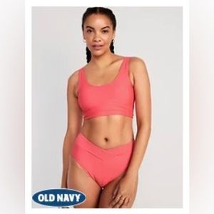 NWT Matching Scoop-Neck Longline
Bikini Swim Top for Women